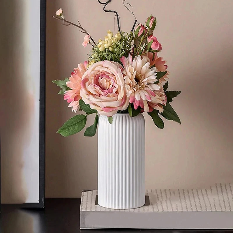 Vaso Decorativo com Acabamento Cerâmico Elegance-0199-OutletMup-OutletMup